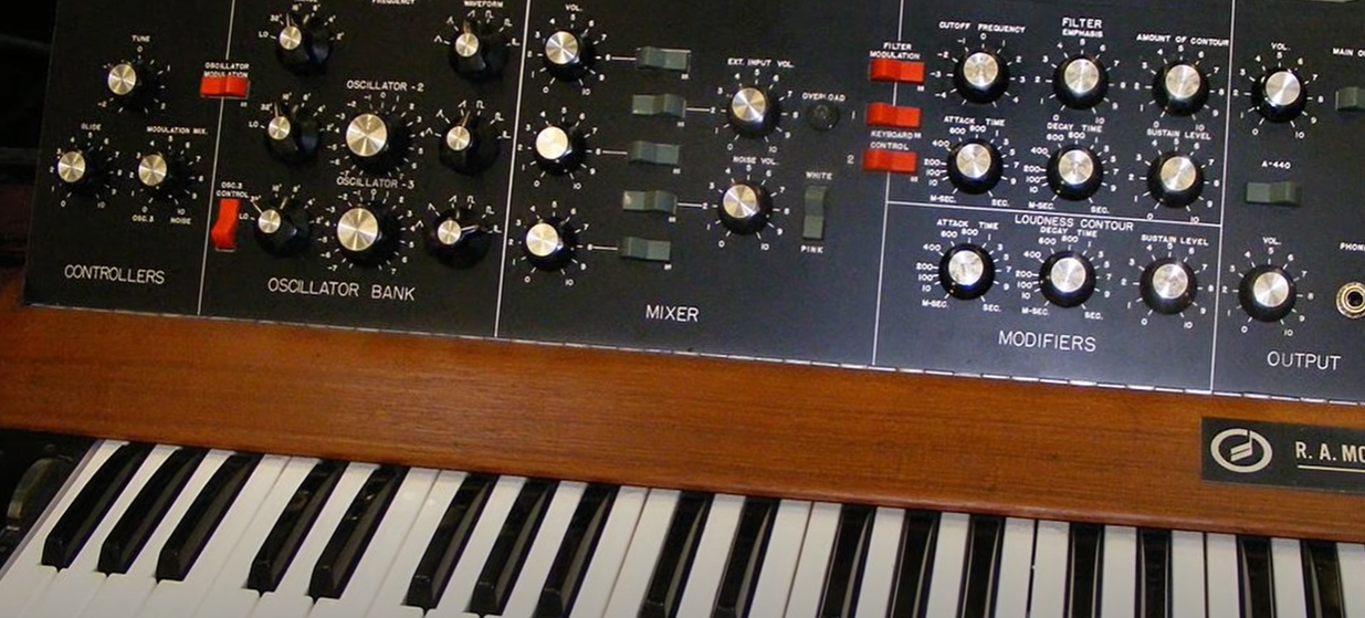 MIDI Keyboard vs. Digital Piano What’s the Difference? MusicProfy