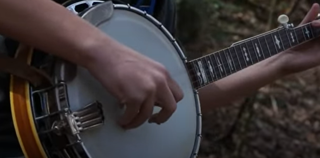 Can you play sad music on a banjo?