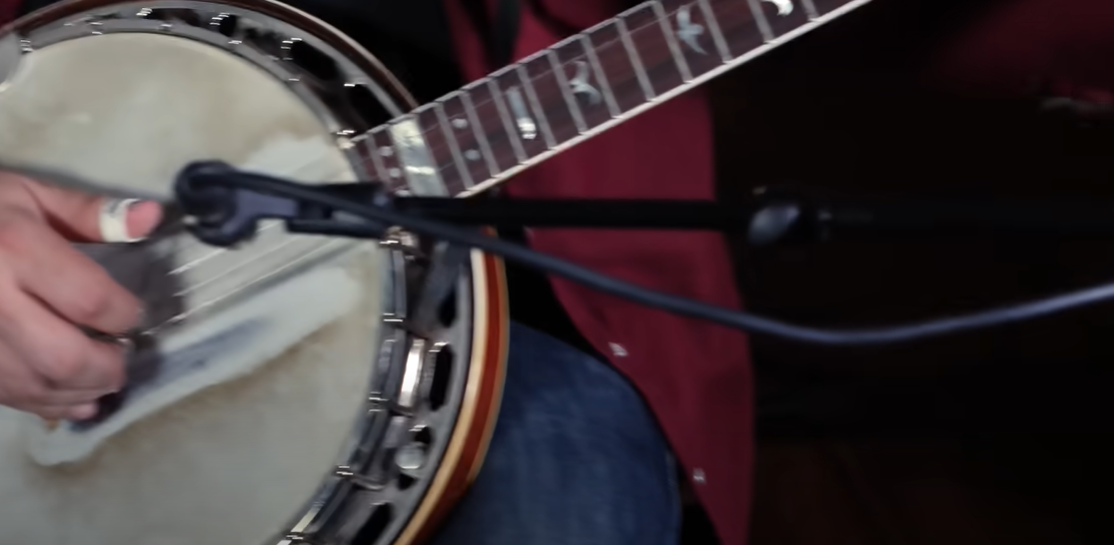 Learn to strum the banjo